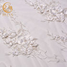 Larghezza bianca del poliestere 135cm dei tessuti 20% del pizzo dei fiori eleganti per i vestiti da sposa
